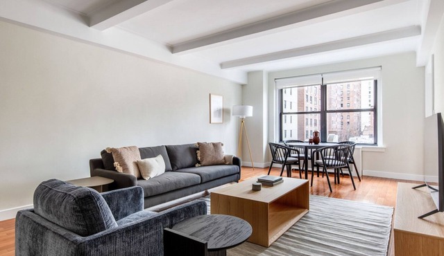 Bright Midtown East 2BR w/Gym & Doorman, nr Sutton Park, by Blueground