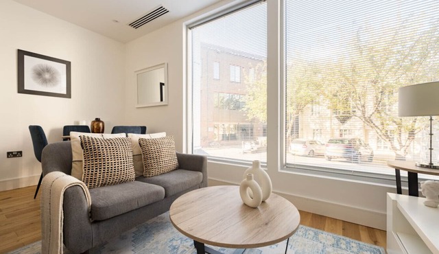 Bright & Modern 1 Bedroom Apartment in Hounslow