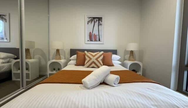 Bright & Modern 2BR Apartment in Box Hill