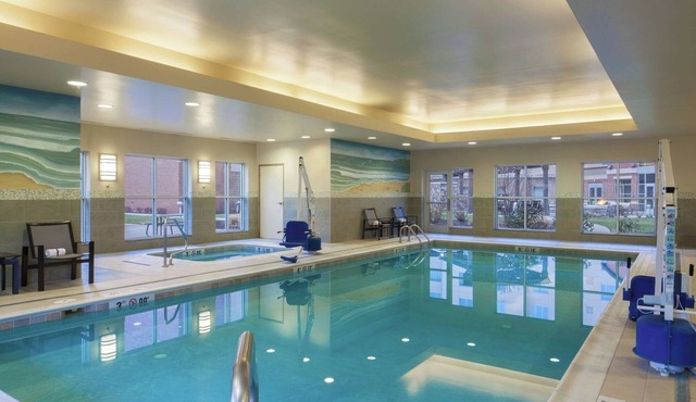 Bright & Modern King Studio Retreat with All the Essentials for a Relaxing Stay