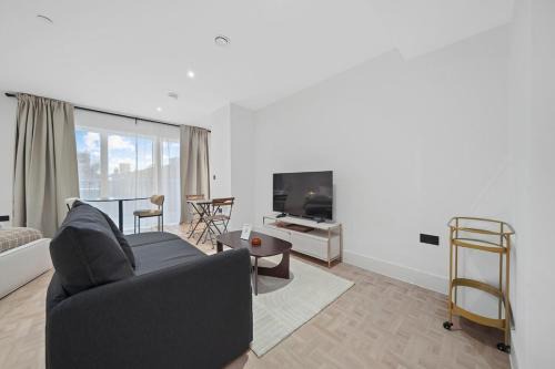 Bright & Modern Studio by Clapham Junction