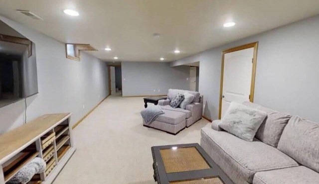Bright 'n' Beautiful! 5 bedrooms 3 restrooms