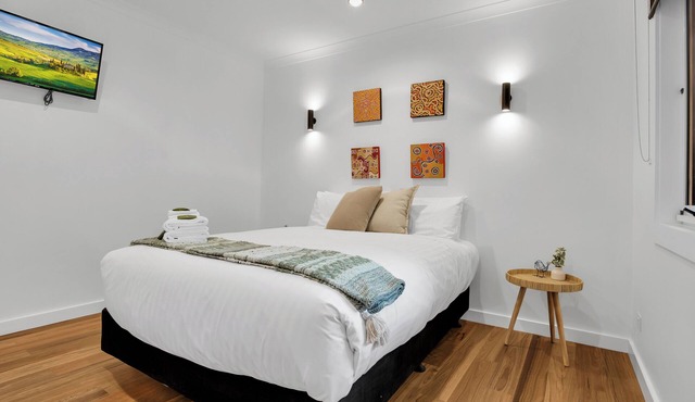 Bright on the River (Buffalo Apartment 1)