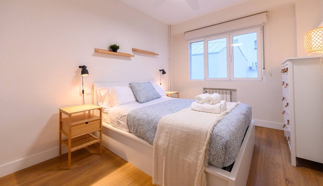Bright one-bedroom flat with excellent amenities