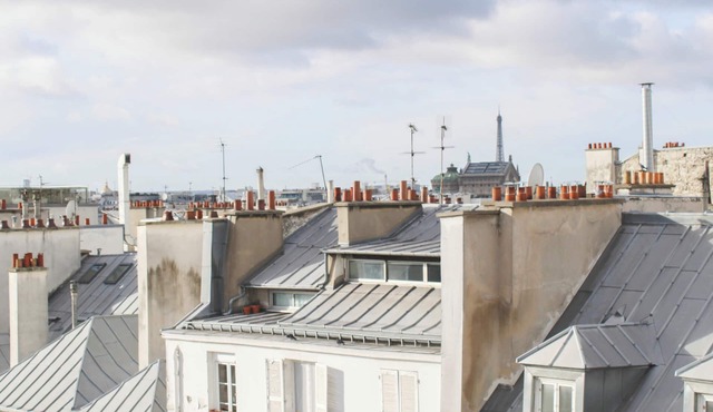 Bright Parisian escape with breathtaking views