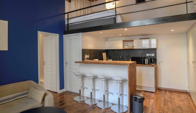 Bright & Peaceful Lyon Cocoon – Perfect for 4