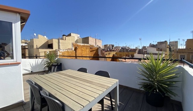 Bright penthouse with terrace in Tarragona