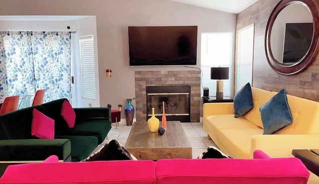 Bright, pet-friendly home near Summerlin and The Lakes