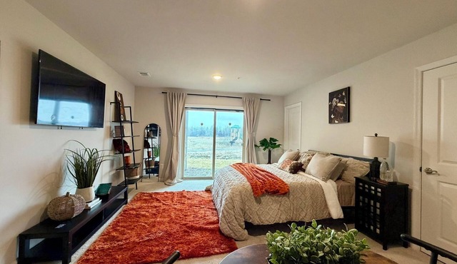 Bright Private Furnished Suite with Separate Entrance Near Washington DC