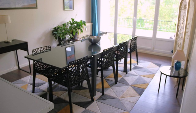 Bright, quiet apartment near Poitiers city center