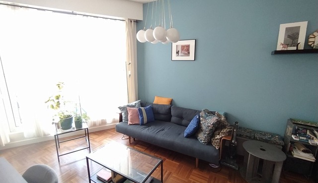 Bright, quiet studio in the heart of Paris. Close to numerous sites