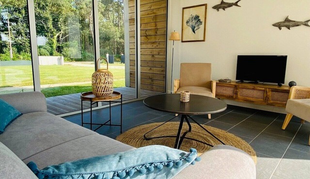 Bright single-storey house – by Autrimo Paimpol