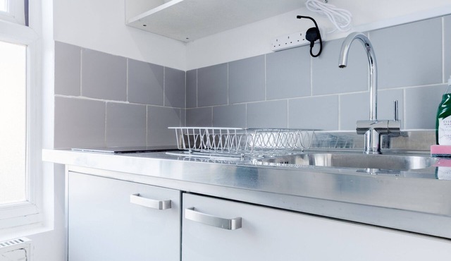 Bright Single Studio in Vibrant Harrow Road Area