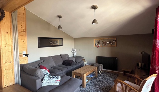 Bright, spacious apartment 100m from village center and ski lift
