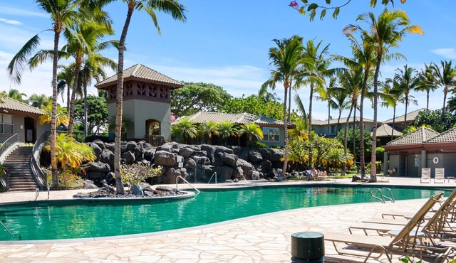 Bright, Spacious 3 Bedroom- Beach Club Access