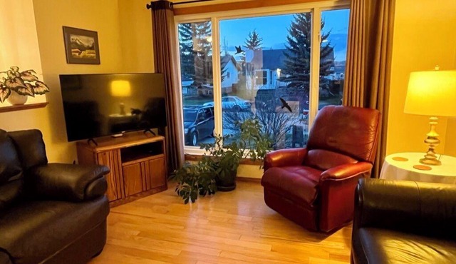 Bright, spacious 4 bedroom home.