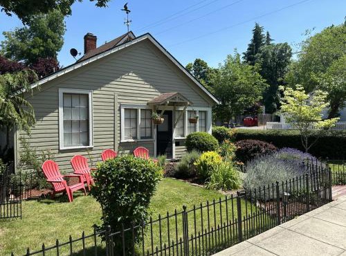 Bright Spacious Cottage in the Heart of Jacksonville
