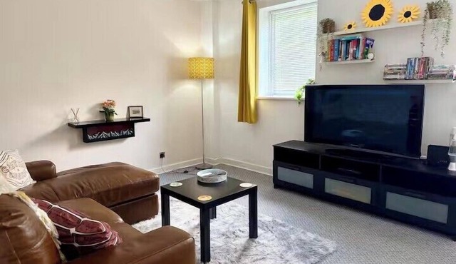 Bright & spacious flat - jct 44 - Carlisle