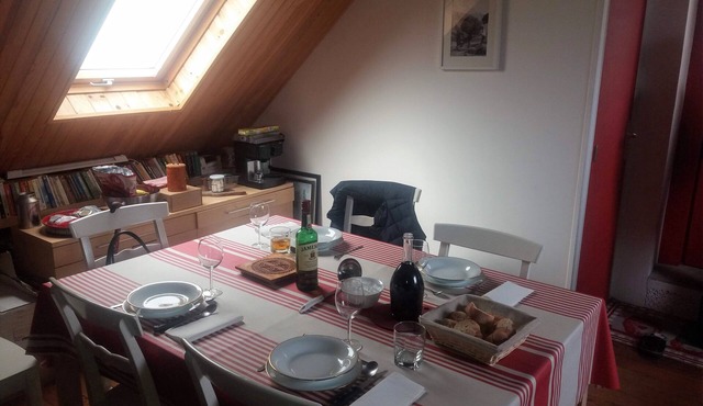 BRIGHT, SPACIOUS, COSY BARN AT THE FOOT OF THE CHEMIN DE SAINT-JACQUES