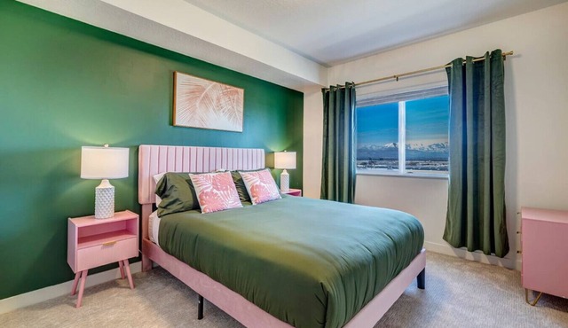 Bright Spacious Tropical 2bd 2ba