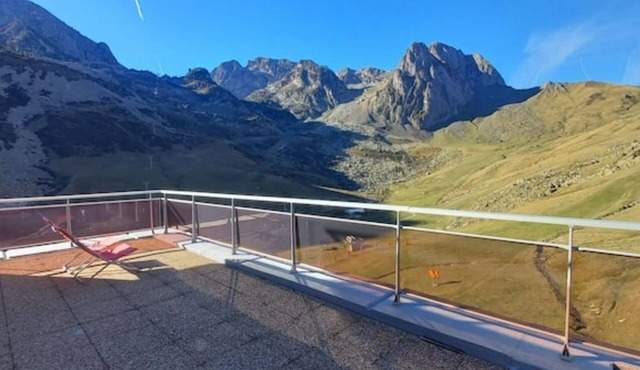 Bright studio 4 pers, at the foot of the slopes La Mongie