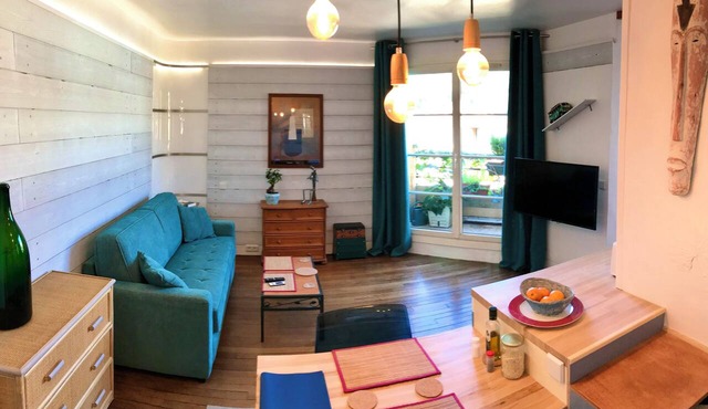 Bright studio apartment with a small terrace