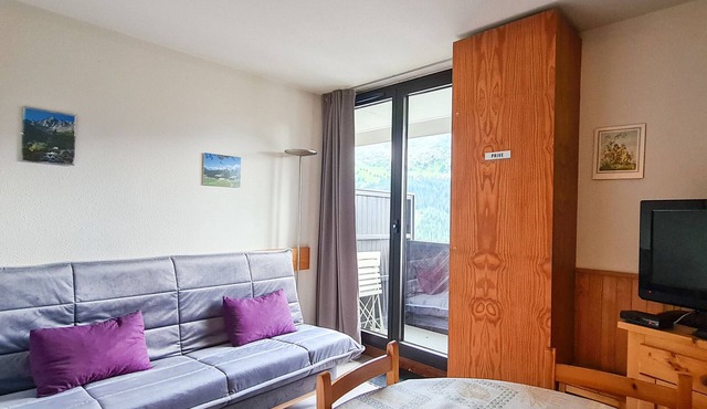 Bright studio in Flaine center with balcony, sleeps 4