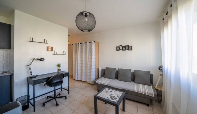 Bright studio in the heart of Antigone