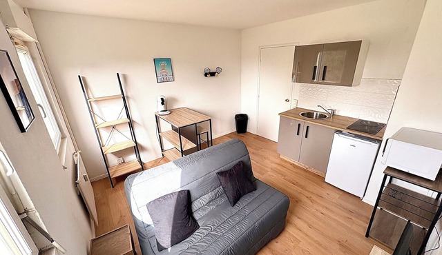 Bright Studio with a View in the Heart of Nantes