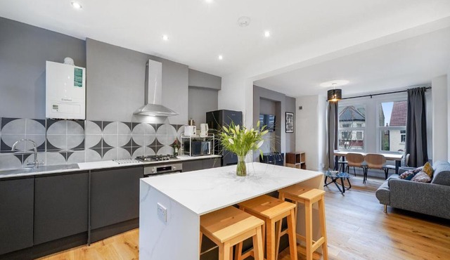 Bright stylish North London retreat