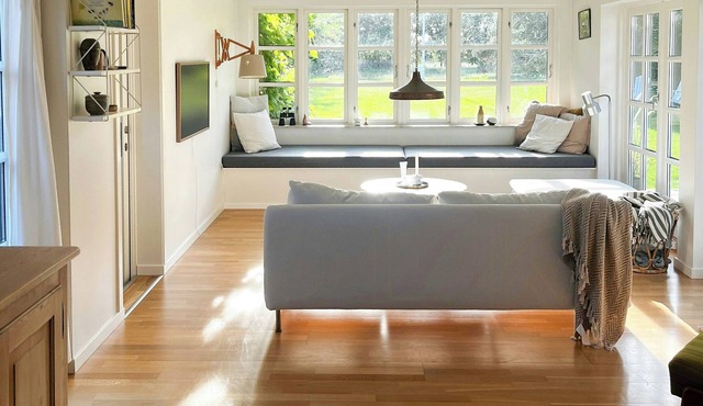 Bright summer house in first row by Avnø Fjord