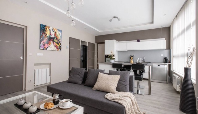 Bright T2 apartment - TGV station on foot - independent arrival