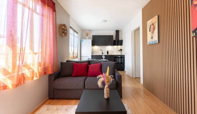 Bright T2 in the heart of Fontenilles
