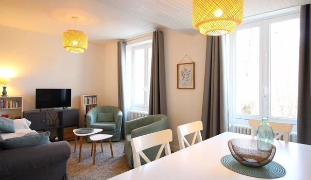 Bright T3 apartment, 5 pers, garden, wifi, La Bourboule