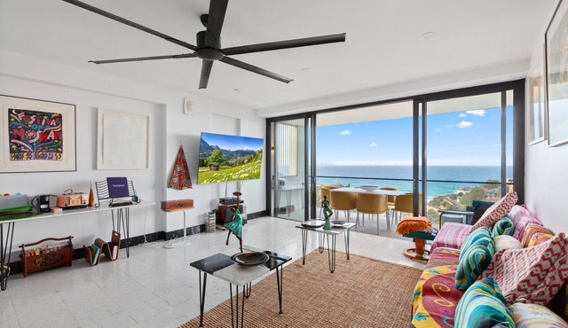 Bright Tamarama 2-Bed with Balcony Water View