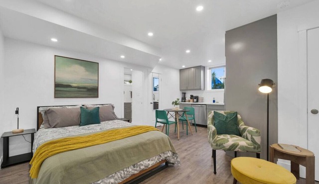 Bright & Trendy Basement Studio | Near Downtown