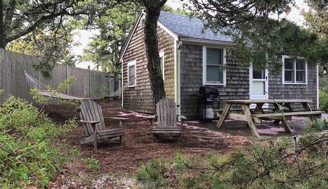 Bright & Updated Cottage Across the Street from Beach