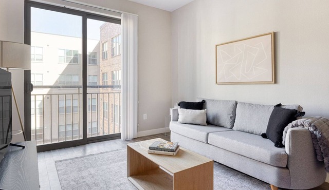 Bright Uptown 1BR w/ W/D, Pool & Gym, walk to Coors Field, by Blueground