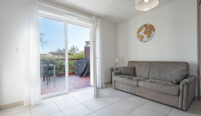 Bright Villa Steps from the Sea