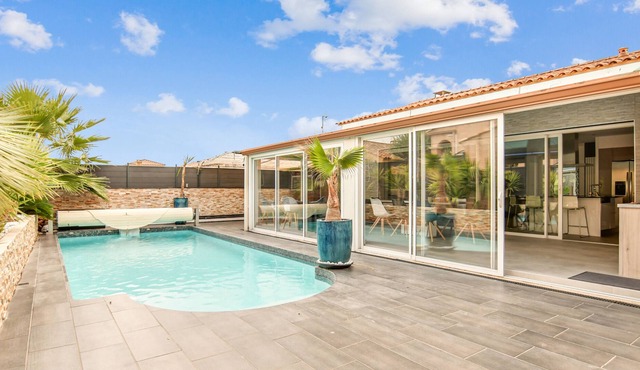 Bright villa with pool nearby Balaruc in Gigean - Welkeys