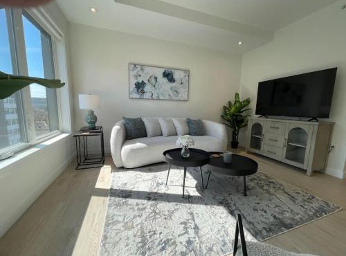 Bright warm & spotless 1 BR in North End Halifax