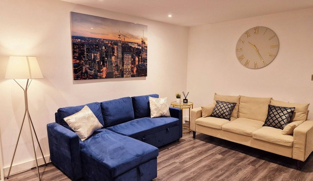 Brighton Hub: Stylish retreat in the heart of the city, central to it all