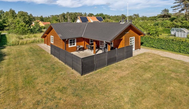 "Brigitta" - 1.5km from the sea by Interhome