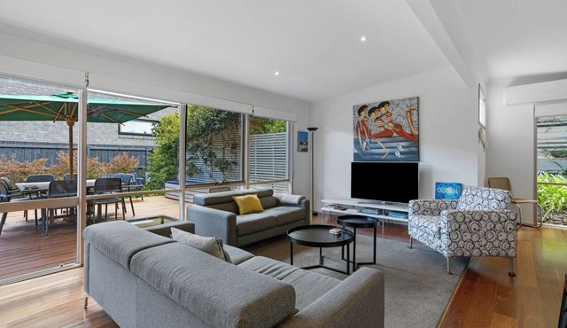 BRILLIANT BEACH HOLIDAY AT AGNES, BLAIRGOWRIE