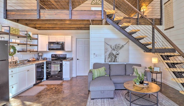 Brilliant Lakefront Cabin w/ Wraparound Deck!