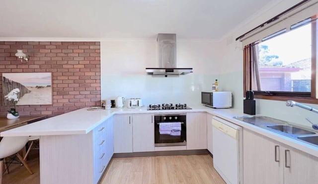 Brilliant Modern Flat @Mount Waverley *Smart TV