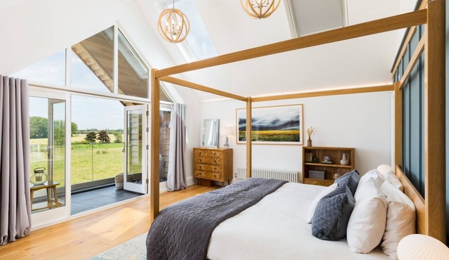 Brilliantly Modern, Spacious 4 Bed Family Home | Pass the Keys