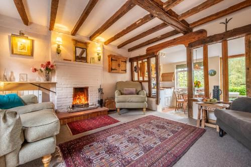 Brimming with Medieval charm - Weavers Cottage