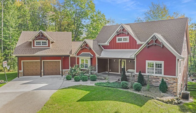 Bring the Family: 9 BR, Heated Pool, Hot Tub! Enjoy SW Michigan!