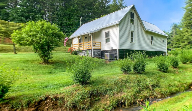 Bring the Pup to Mountain Jewel! Pet-Friendly, Perfect for Sept Adventures